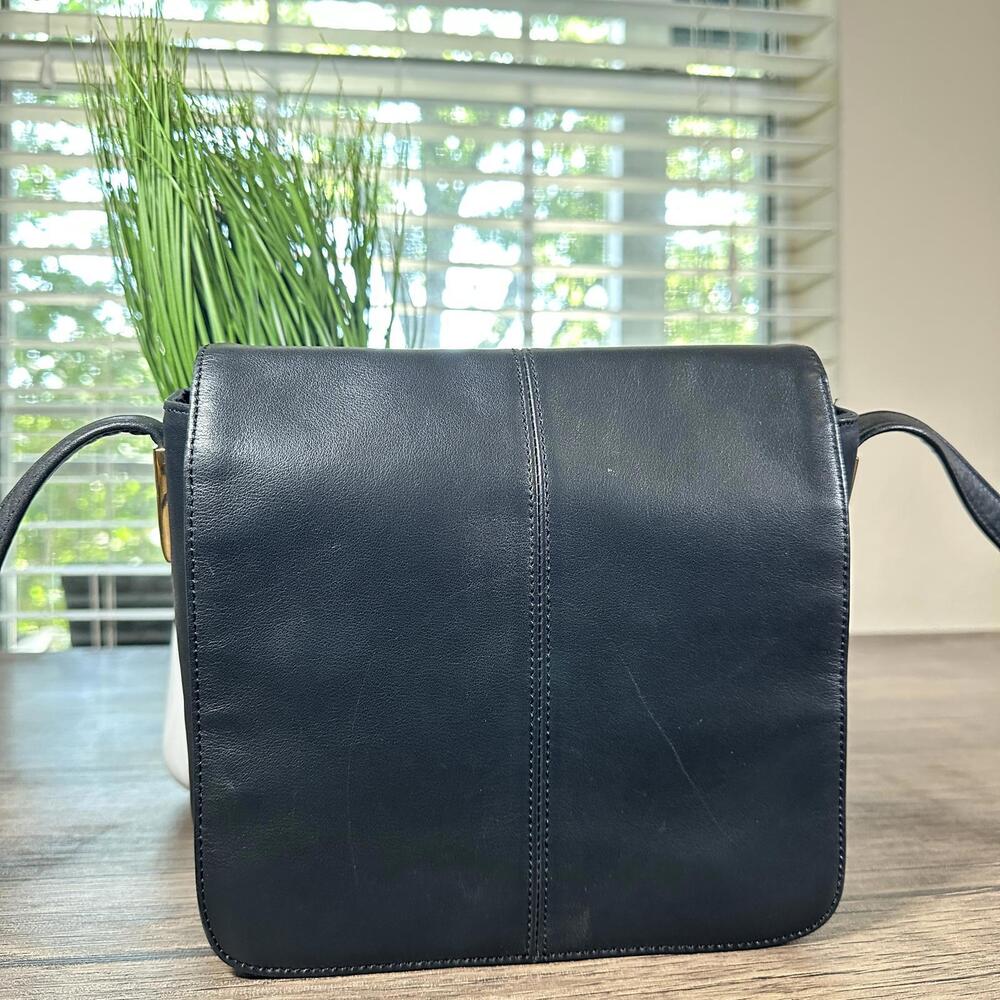 Liz & Co Black Leather Crossbody Handbag Small Shoulder Purse Adjustable Strap